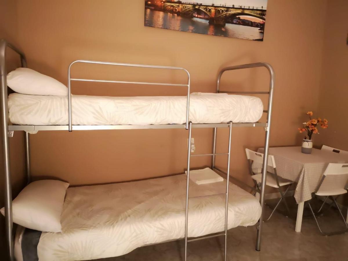La Maestranza Apartment Rooms Sevilla Eksteriør bilde